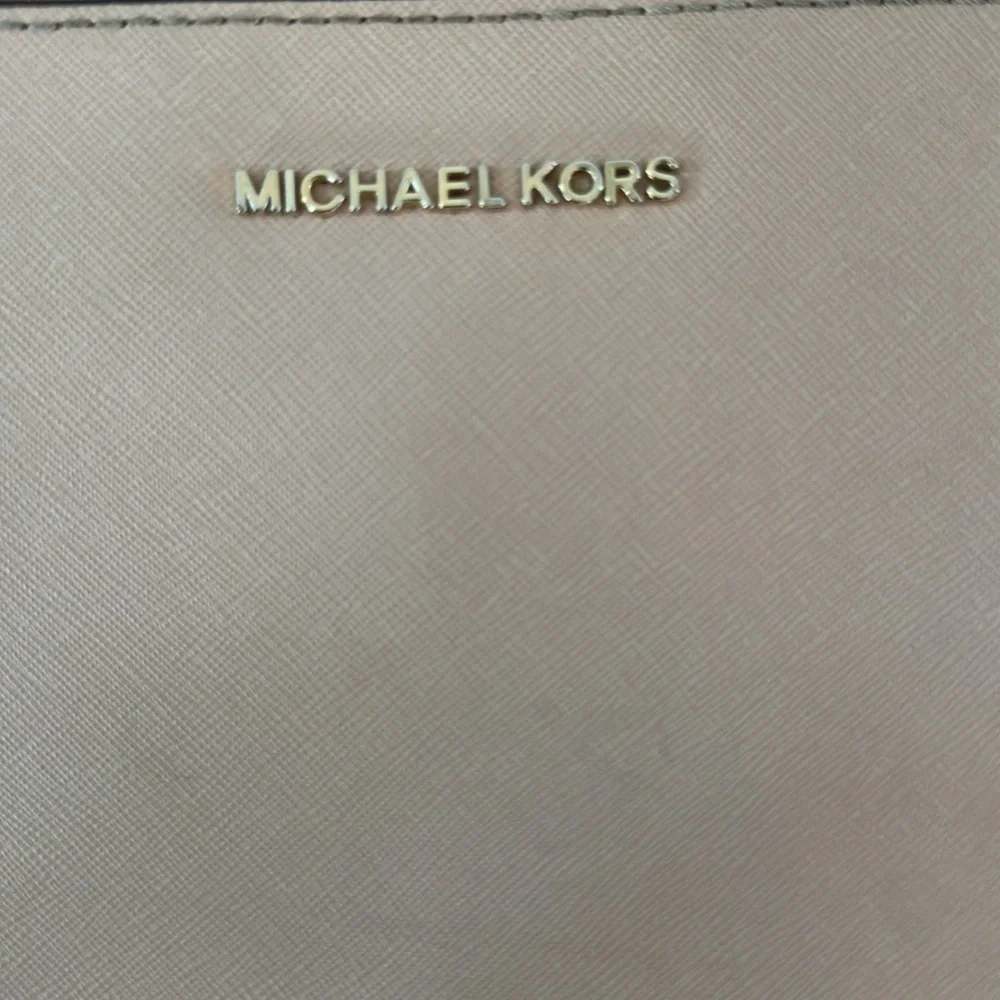 Michael Kors Jet Set Saffiano Leather Crossbody - Soft Pink